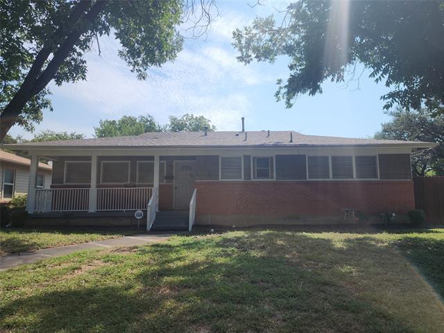 2437 Emily Dr in Fort Worth, TX - Building Photo