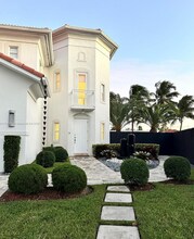 6801 NW 113th Ct in Doral, FL - Building Photo - Building Photo