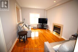 51 Sunnyside Dr in Richmond Hill, ON - Building Photo - Building Photo