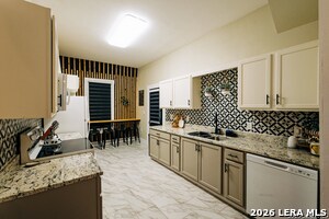 168 Halliday Ave in San Antonio, TX - Building Photo - Building Photo