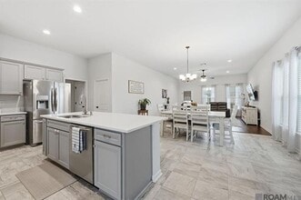 1054 Gentle Wind Dr in Baton Rouge, LA - Building Photo - Building Photo