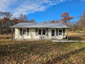 5677 County Rd 260 in Auxvasse, MO - Building Photo