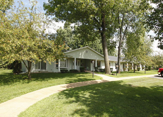 Arbor Meadows in Spring Arbor, MI - Building Photo - Building Photo