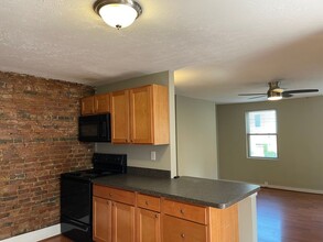1409 Clay St-Unit -2 in Cincinnati, OH - Building Photo - Building Photo