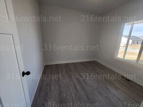 8729-8731 E Summerside Pl in Bel Aire, KS - Building Photo - Building Photo