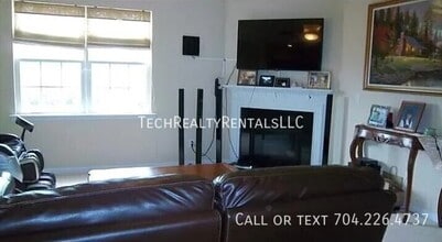 4862 Benhill Dr in Harrisburg, NC - Building Photo - Building Photo