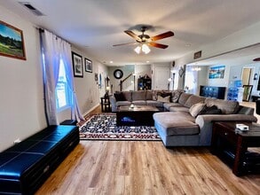 417 Dixie Dr in Norfolk, VA - Building Photo - Building Photo