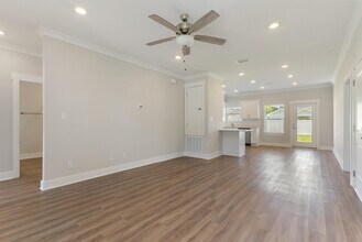 160 Bradford Ct in Freeport, FL - Building Photo - Building Photo