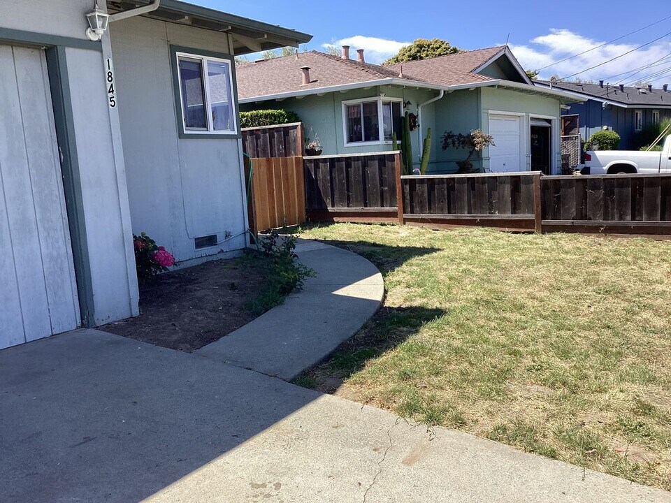 1845 Halterman Ave in Santa Cruz, CA - Building Photo