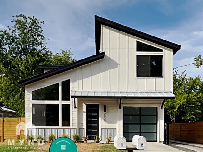 property at 2820 Prado St