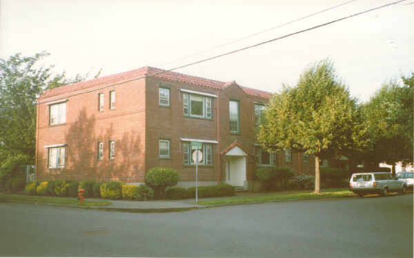 3005 SE Morrison St in Portland, OR - Building Photo - Building Photo