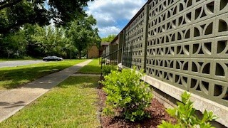 Franklin Manor Apartments in Franklin, TN - Building Photo - Building Photo