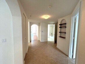 4723 Lucerne Lakes Blvd in Greenacres, FL - Foto de edificio - Building Photo