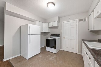 10802 Bristol Terrace in Kansas City, MO - Building Photo - Building Photo