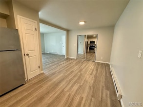 7601 Hazelcrest Dr in Hazelwood, MO - Building Photo - Building Photo