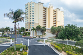 Mangrove Cay Tower in St. Petersburg, FL - Building Photo - Building Photo