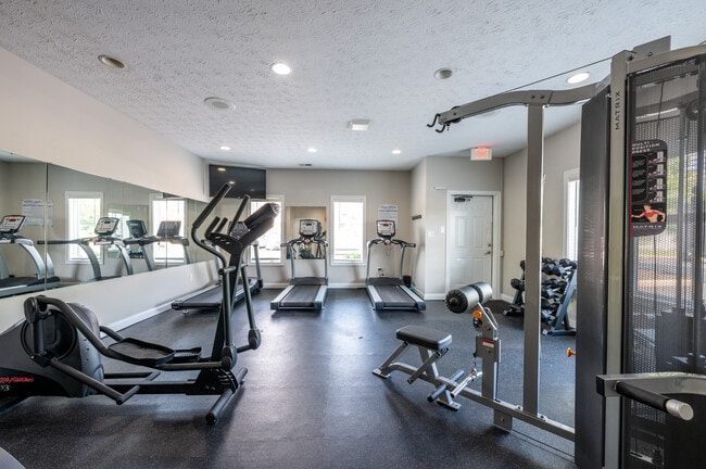 Stone Ridge Flats and Townhomes in Indianapolis, IN - Building Photo - Interior Photo