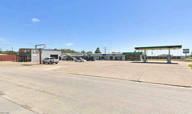933 Clubside Dr in East Bernard, TX - Building Photo - Building Photo
