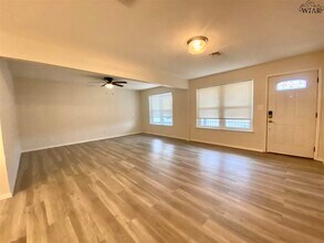 4670 Rainbow Dr in Wichita Falls, TX - Building Photo - Building Photo