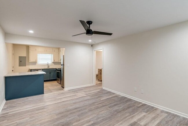 1801 Walker Ave in College Park, GA - Building Photo - Building Photo