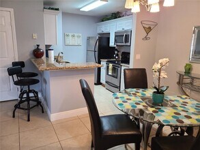 8932 Manor Loop, Unit 106 in Lakewood Ranch, FL - Building Photo - Building Photo