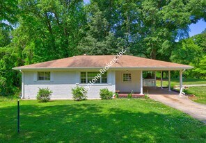 2577 Graywall St in East Point, GA - Building Photo