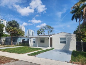 1021 NW 20th Ave in Miami, FL - Building Photo - Building Photo