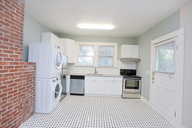 1330 SE 36th St in Savannah, GA - Building Photo - Building Photo