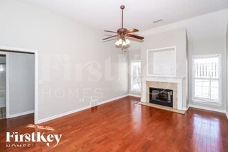 969 Nesting Wood Cir W in Memphis, TN - Building Photo - Building Photo