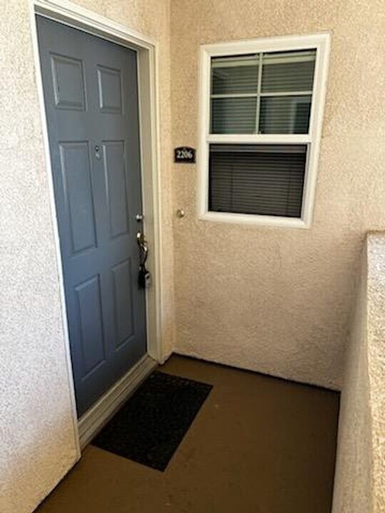 26472 Arboretum Way in Murrieta, CA - Building Photo