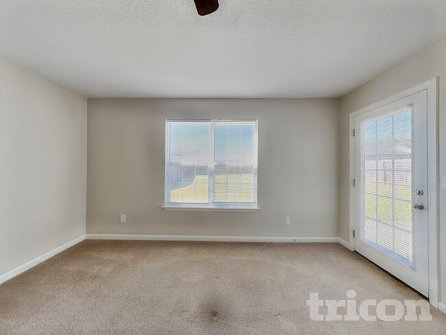 5040 Liberty Hall Cir in Winston-Salem, NC - Building Photo - Building Photo