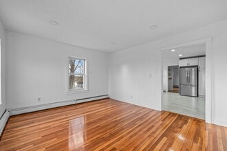 57 Walnut St in Quincy, MA - Building Photo - Building Photo