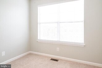 20680 Southwind Terrace in Ashburn, VA - Building Photo - Building Photo