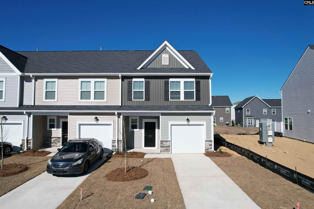 2035 Day Lily Wy in Elgin, SC - Building Photo