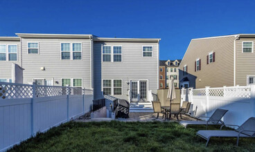 6427 Walcott Ln, Unit Cosi 1 bedroom  Apartment in Frederick, MD - Building Photo - Building Photo