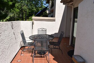 7640 Palmilla Dr in San Diego, CA - Building Photo - Building Photo