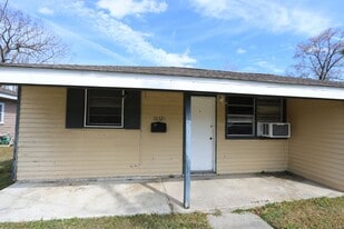 10521 Alan St in River Ridge, LA - Building Photo