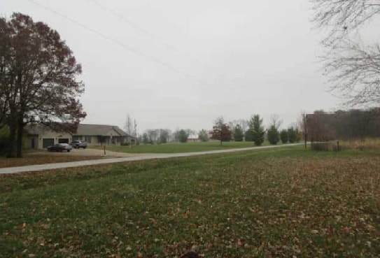 639 Dunn Cir in Sullivan, IL - Building Photo - Building Photo