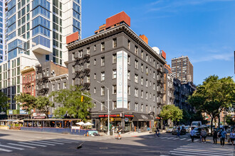 201 East 33rd Street in New York, NY - Building Photo - Primary Photo