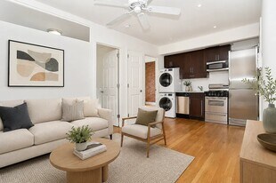 325 E 10th St, Unit F5A in New York, NY - Building Photo