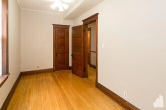 2523 N California Ave, Unit # 02 in Chicago, IL - Building Photo - Building Photo