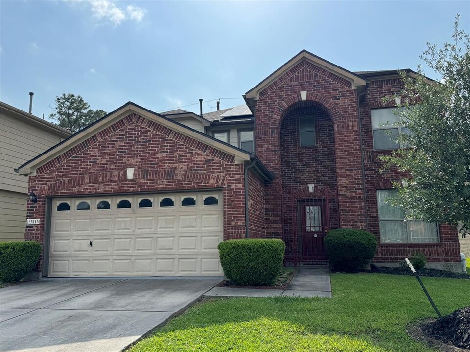 19419 Remington Bend Dr in Houston, TX - Building Photo