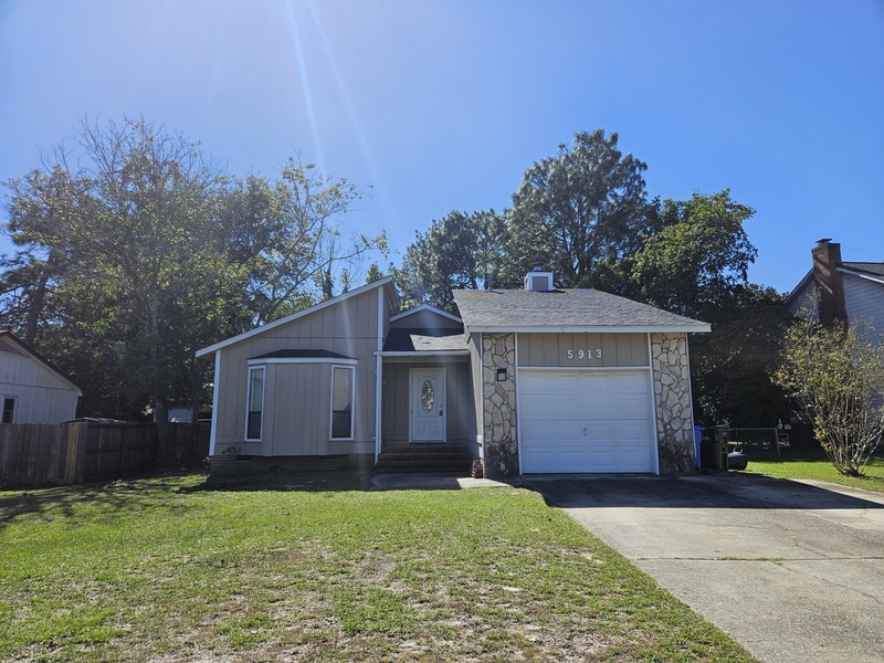 5913 Bishopgate Pl in Fayetteville, NC - Building Photo