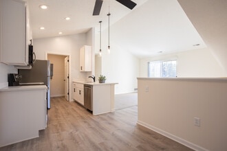 Harbour Ridge Apartments in Traverse City, MI - Foto de edificio - Interior Photo