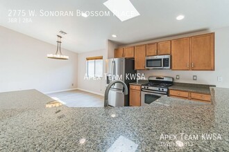 2775 W Sonoran Blossom Pl in Tucson, AZ - Foto de edificio - Building Photo