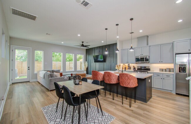 4612 Oats St in Houston, TX - Building Photo - Building Photo