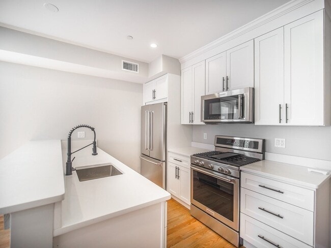 property at 194 Havre St