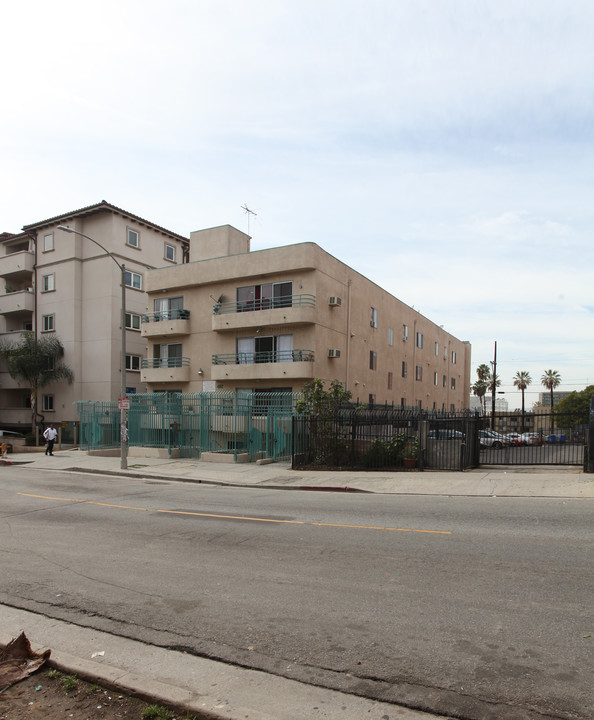 467 S Bonnie Brae St in Los Angeles, CA - Building Photo