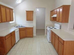 17136 Gleneagle Dr S in Conroe, TX - Building Photo - Building Photo