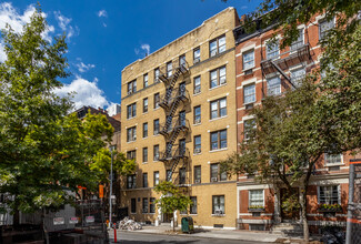 337 W 21st St in New York, NY - Building Photo - Primary Photo